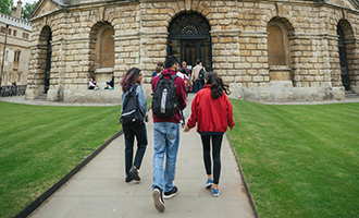 students outside Radcliffe Camera