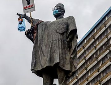 Vandalised statue